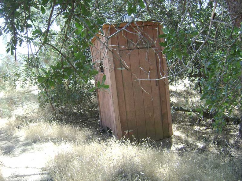 05257-sierra-view-outhouse-800px.jpg