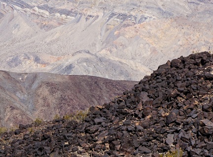 Pattern contrasts in the Death Valley Park landscape